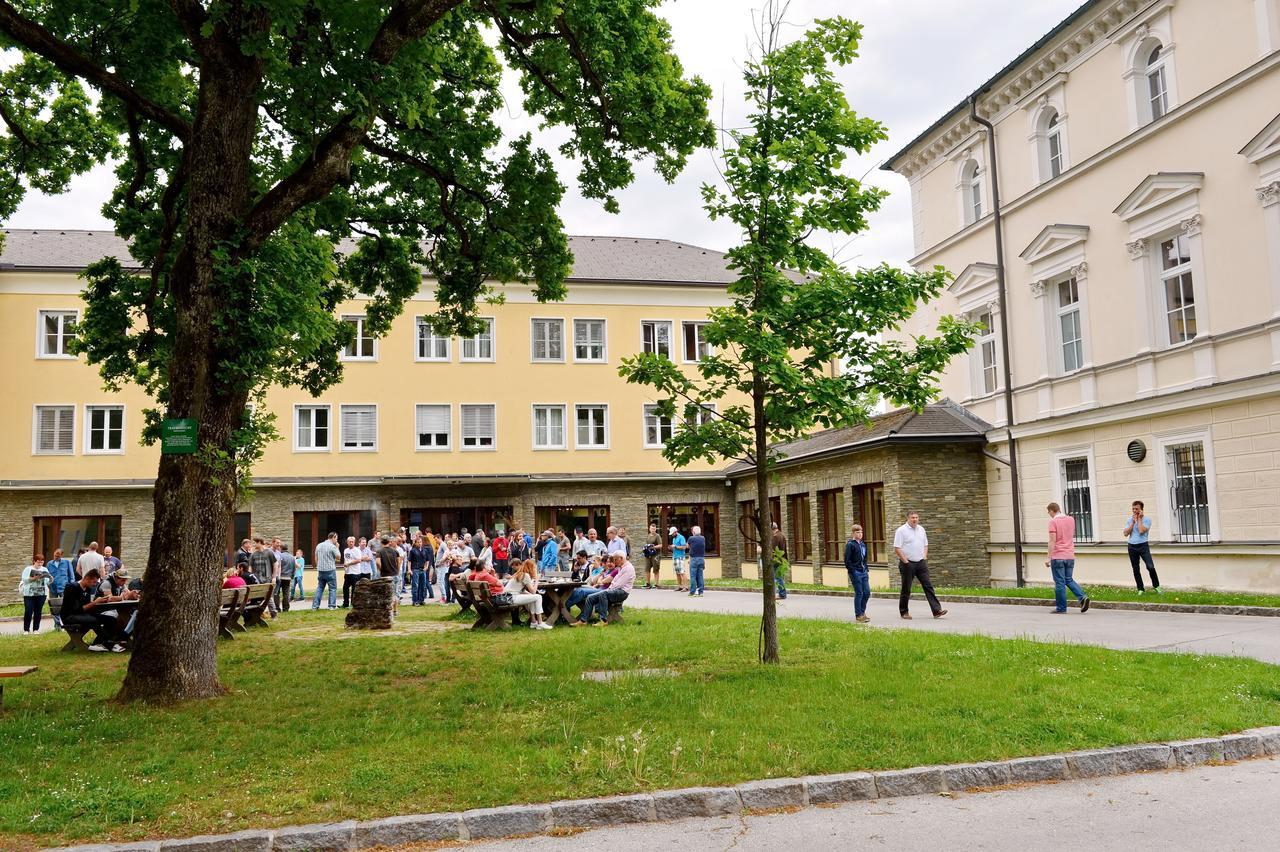 Bildungshaus Schloss Krastowitz Hotel Klagenfurt am Woerthersee Ngoại thất bức ảnh