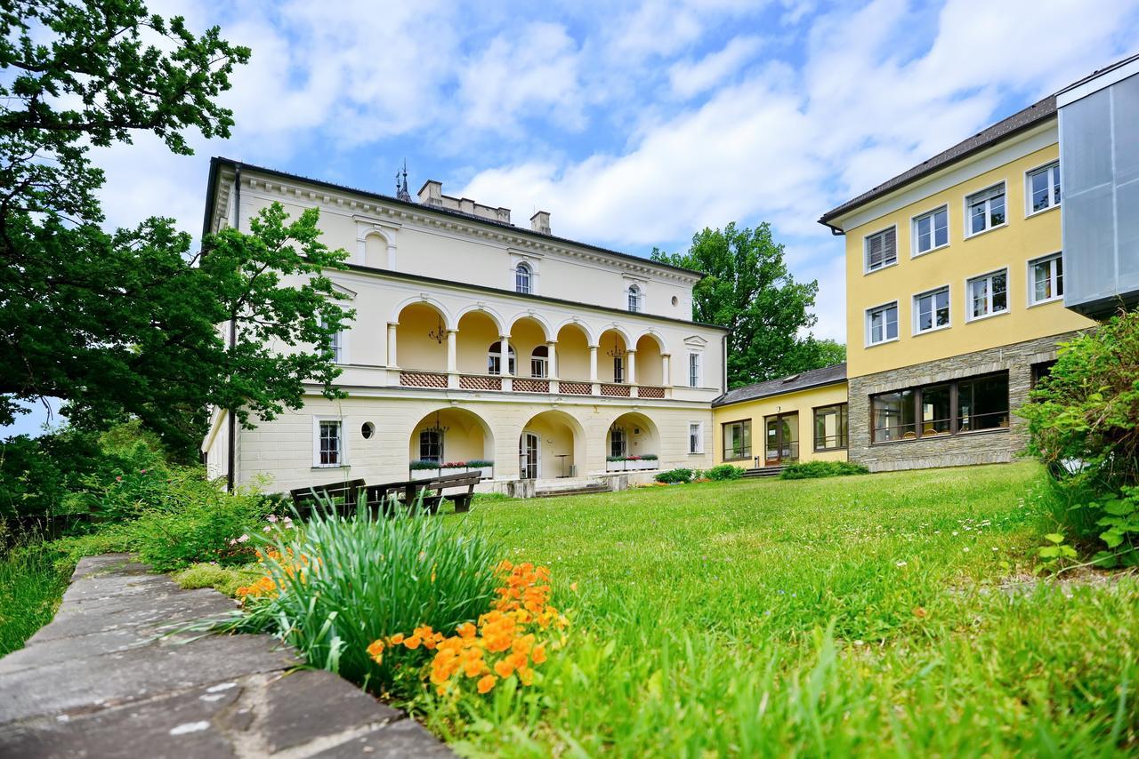 Bildungshaus Schloss Krastowitz Hotel Klagenfurt am Woerthersee Ngoại thất bức ảnh