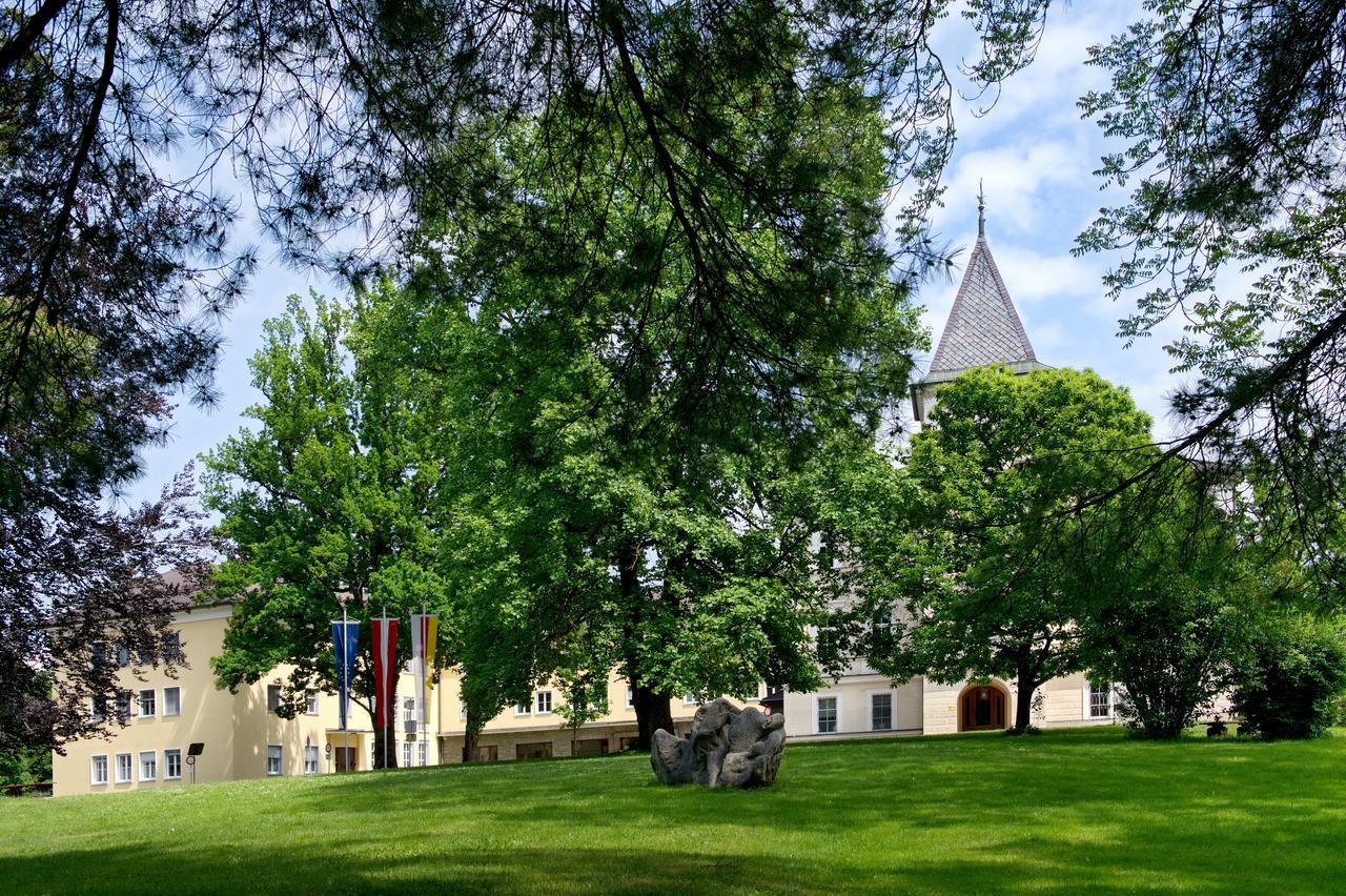 Bildungshaus Schloss Krastowitz Hotel Klagenfurt am Woerthersee Ngoại thất bức ảnh